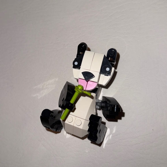 LEGO Black and White Panda with Green Bamboo - Picture 1 of 2